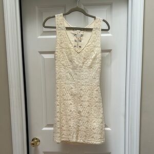 Hollister Cream Sheath Mini Dress V-Neck Sleeveless